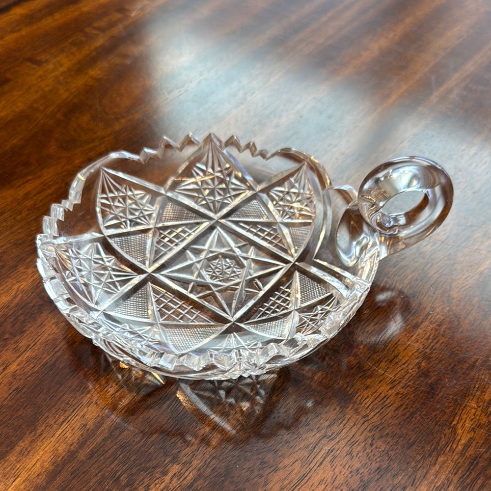 Elegant Clear Glass Serving Dish- 6in diameter